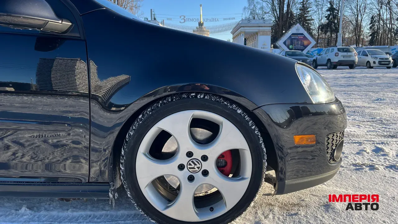 Volkswagen Golf GTI - фото 6