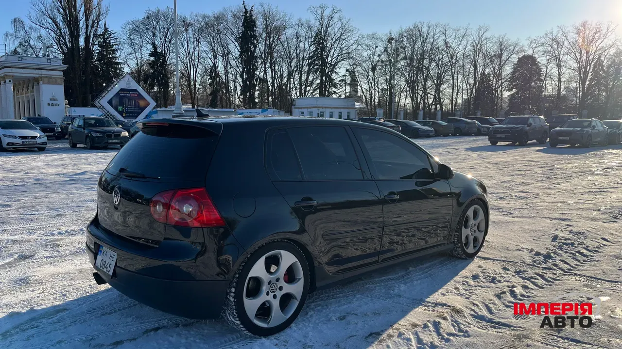 Volkswagen Golf GTI - фото 2