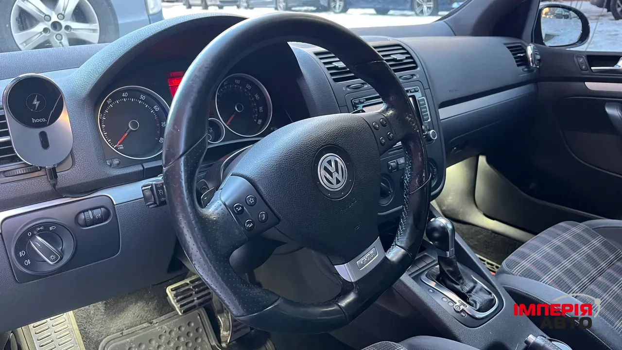 Volkswagen Golf GTI - фото 21