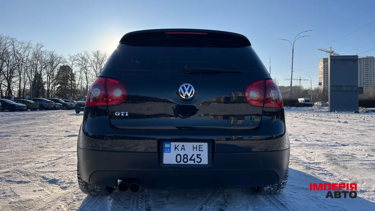Volkswagen Golf GTI - фото 3