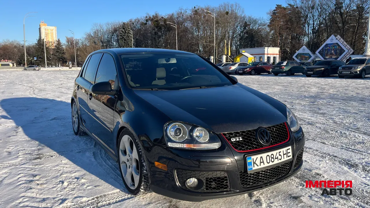 Volkswagen Golf GTI - фото 1