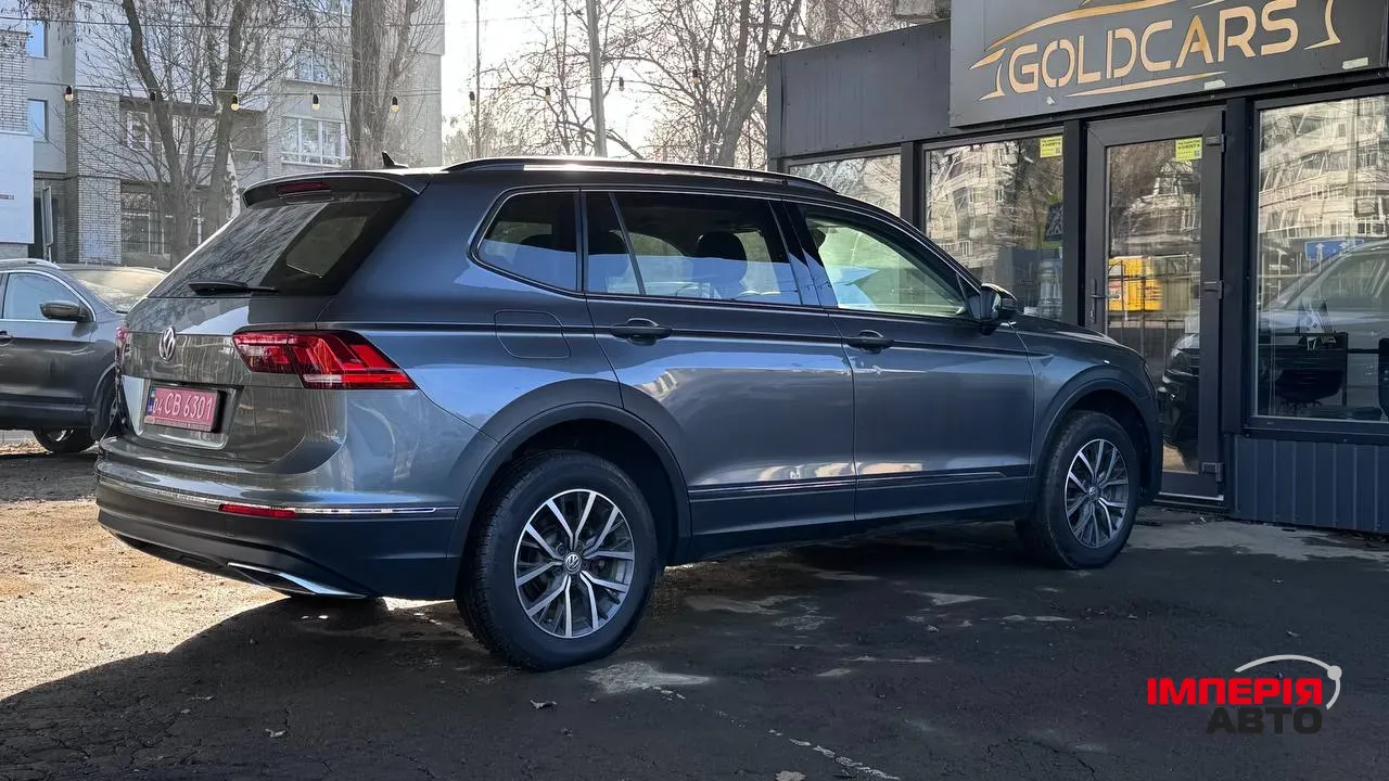 Volkswagen Tiguan - фото 8