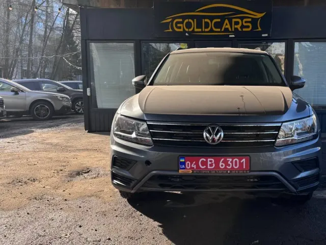 Volkswagen Tiguan - фото 1