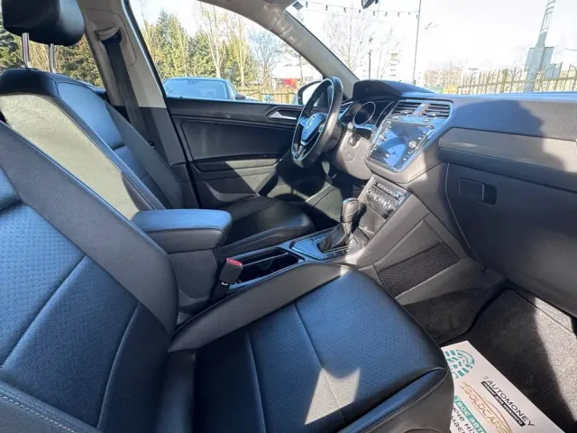 Volkswagen Tiguan - фото 2