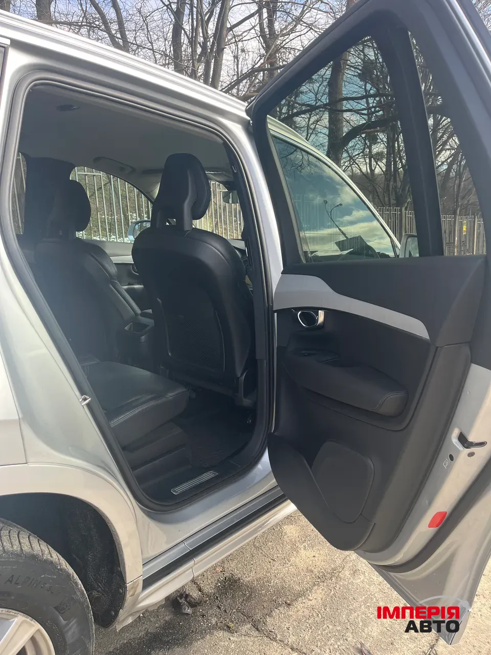 Volvo XC90 - фото 23