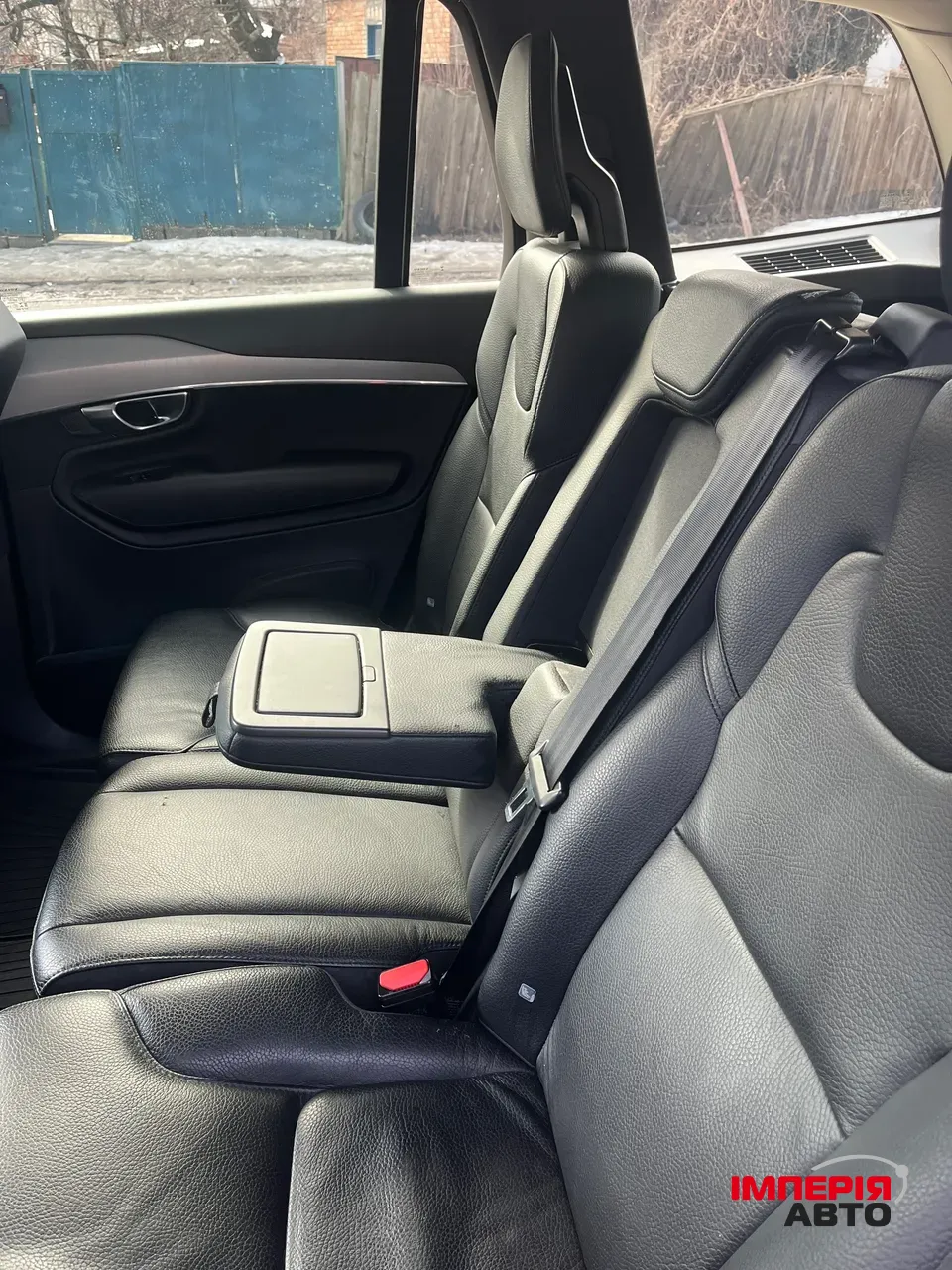 Volvo XC90 - фото 24