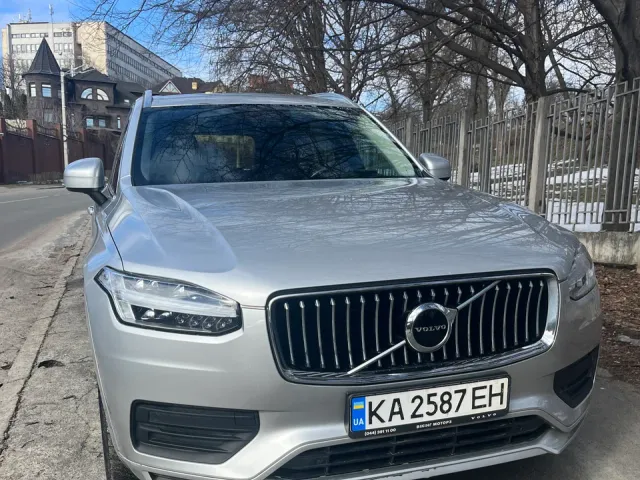 Volvo XC90 - фото 1