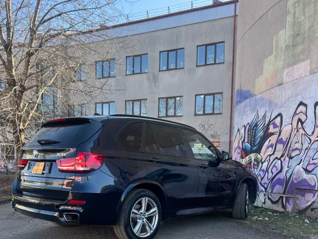 BMW X5 - фото 2