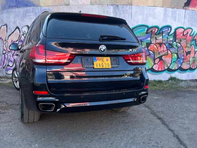 BMW X5 - фото 1