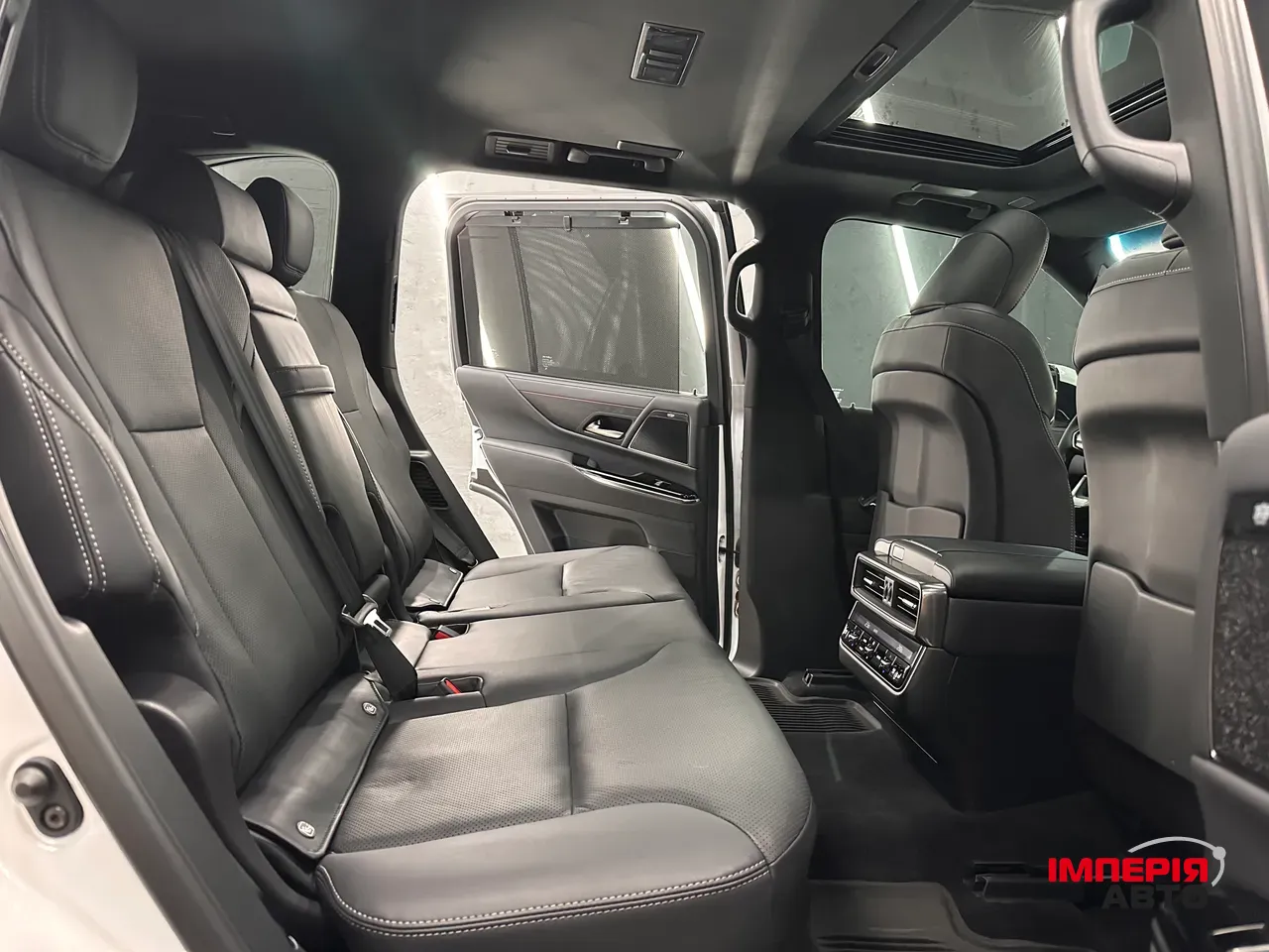 Lexus LX - фото 14