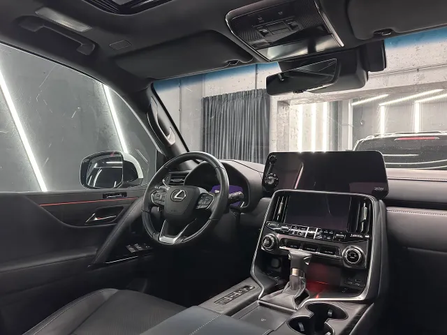 Lexus LX - фото 2