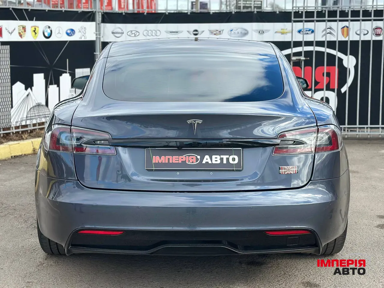 Tesla Model S - фото 6