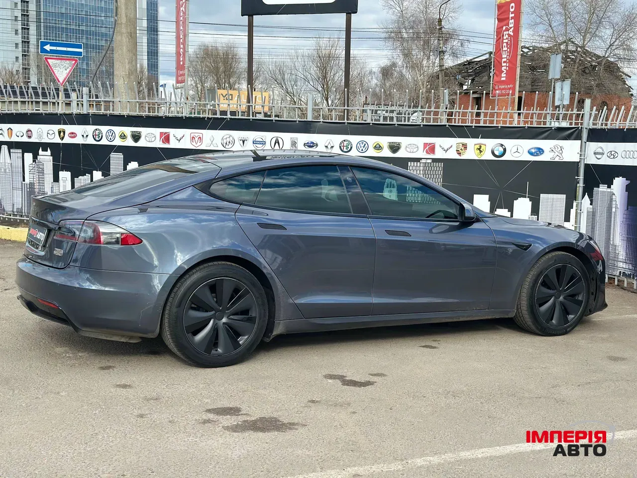 Tesla Model S - фото 7