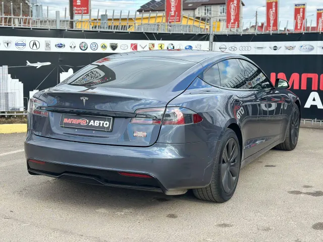 Tesla Model S - фото 4