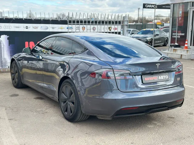 Tesla Model S - фото 5