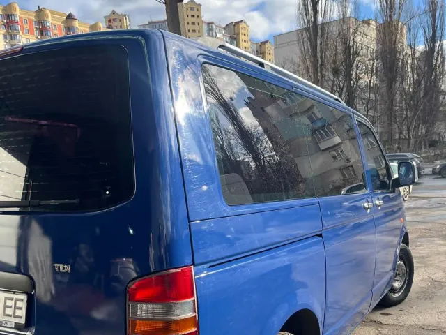 Volkswagen Caravelle - фото 3