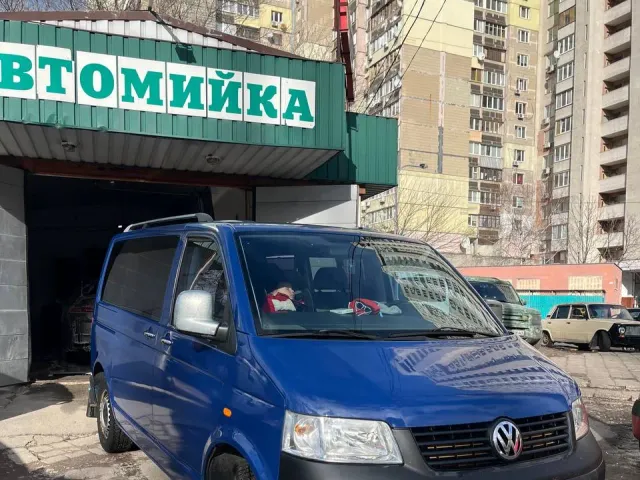 Volkswagen Caravelle - фото 2