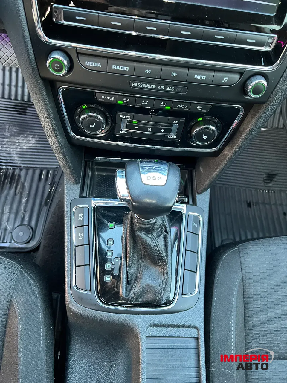 Skoda Superb - фото 14