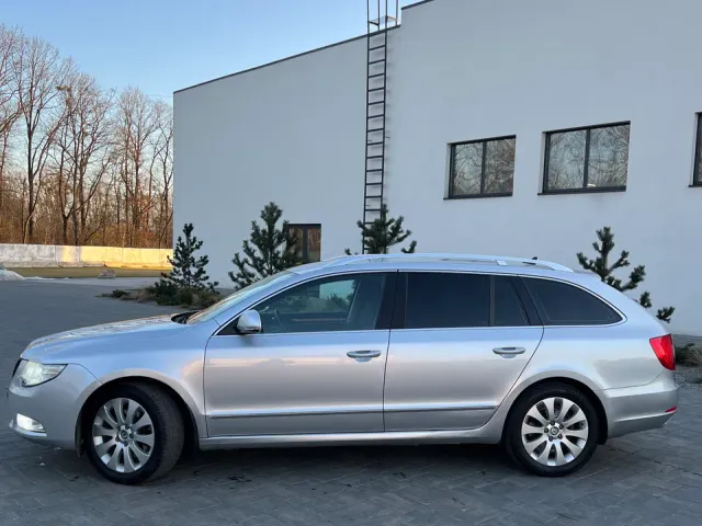 Skoda Superb - фото 3
