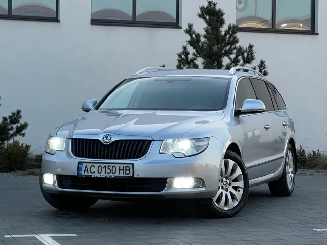 Skoda Superb - фото 1