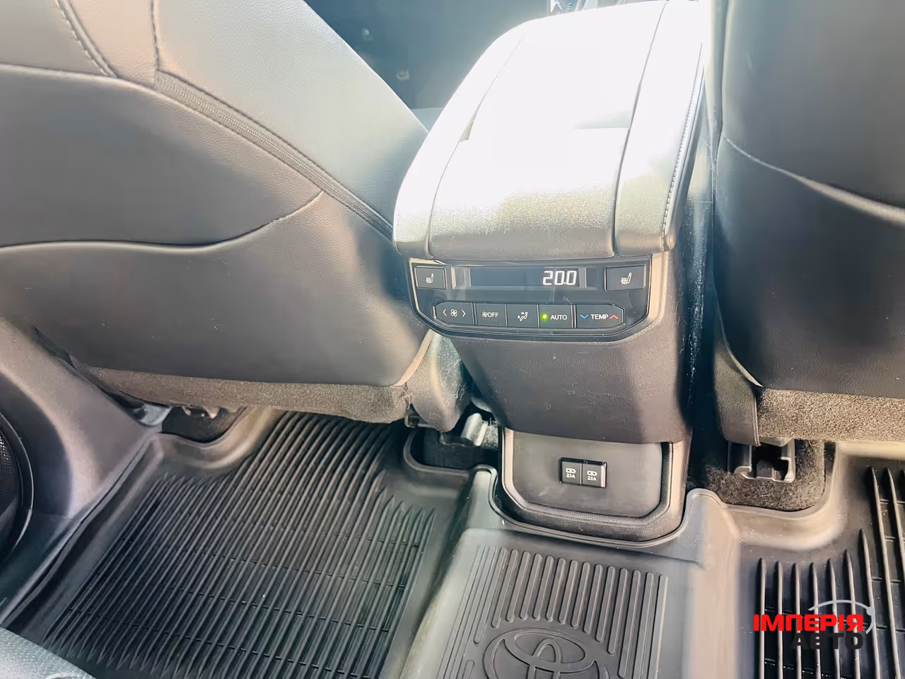 Toyota Highlander - фото 14