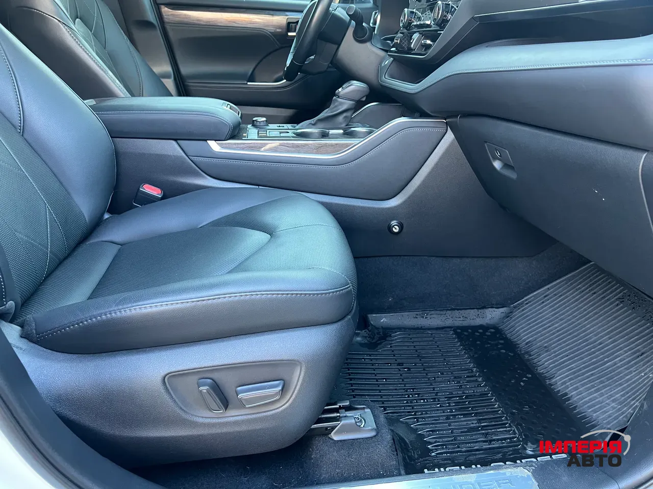 Toyota Highlander - фото 16