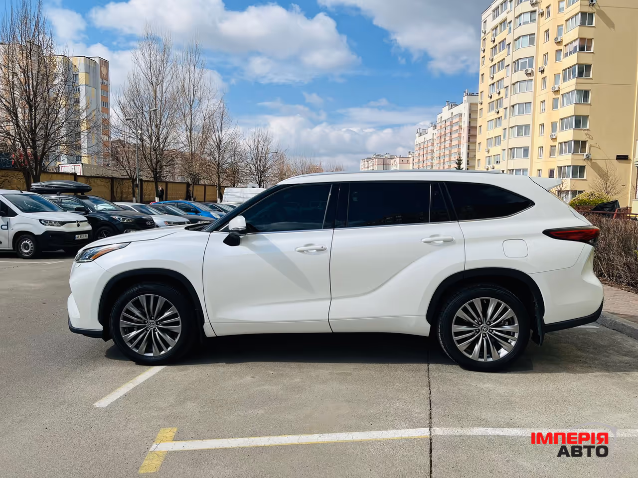 Toyota Highlander - фото 3