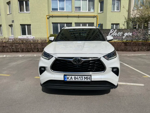 Toyota Highlander - фото 1
