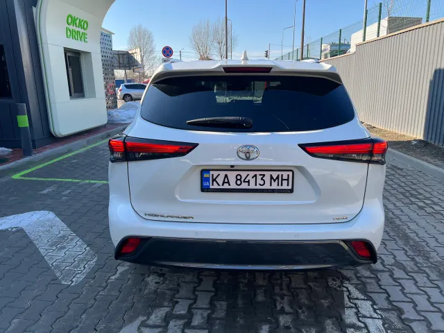 Toyota Highlander - фото 4