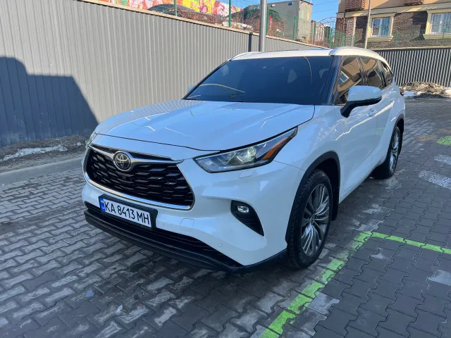 Toyota Highlander - фото 2