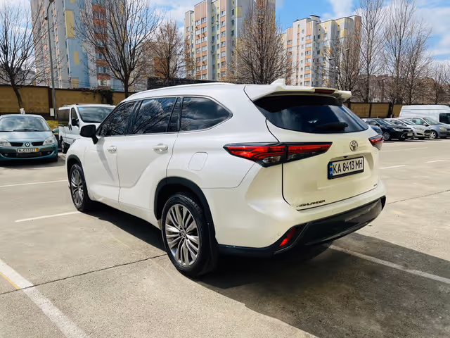 Toyota Highlander - фото 4