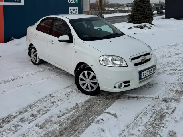 Chevrolet Aveo - фото 4