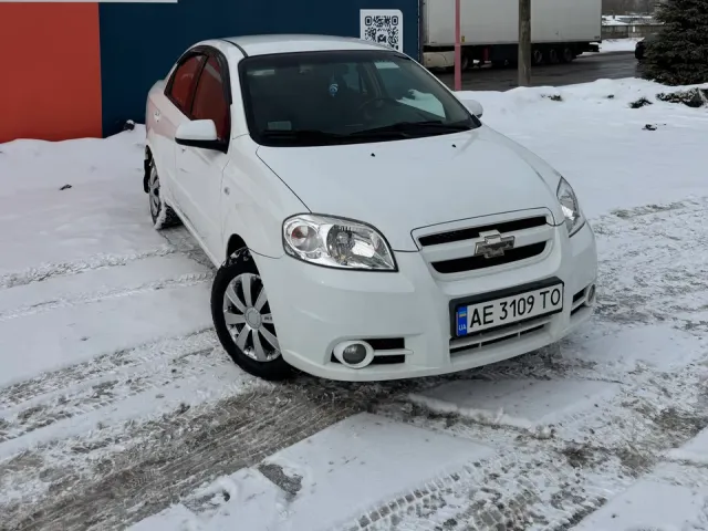Chevrolet Aveo - фото 1