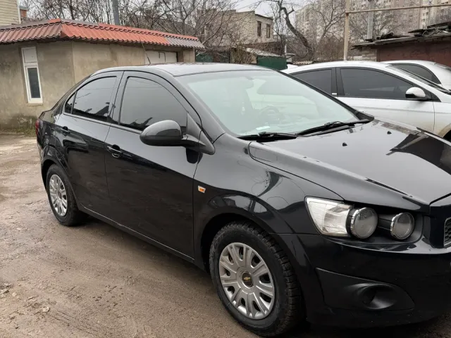 Chevrolet Aveo - фото 2