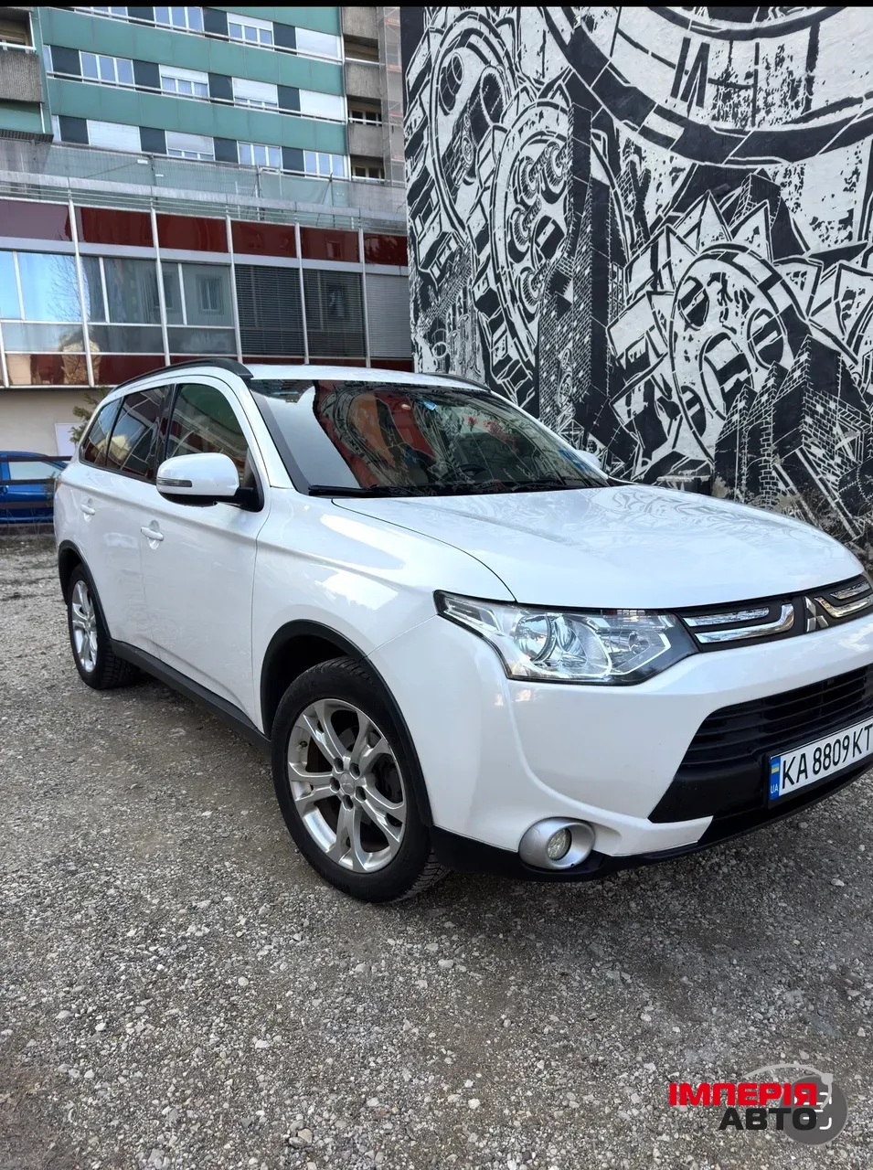 Mitsubishi Outlander - фото 2