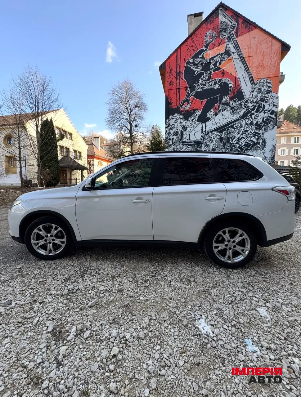 Mitsubishi Outlander - фото 5