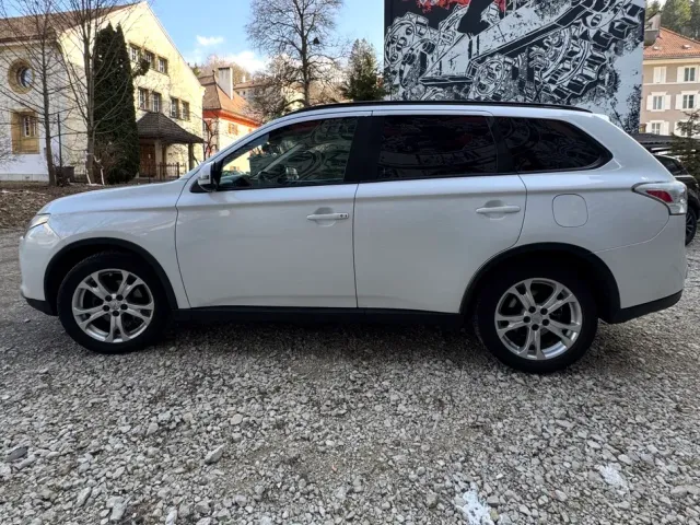 Mitsubishi Outlander - фото 5