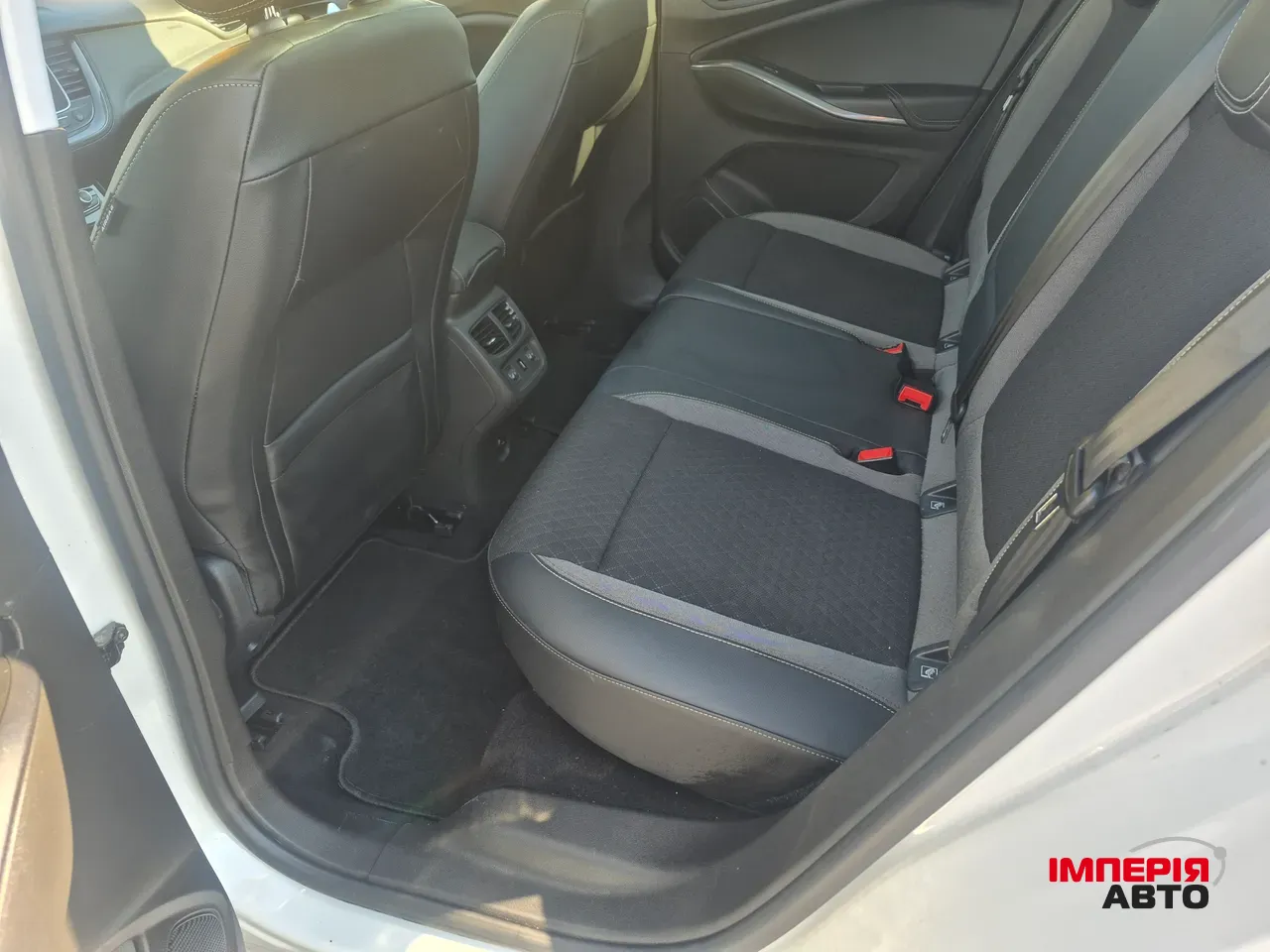 Opel Grandland X - фото 33