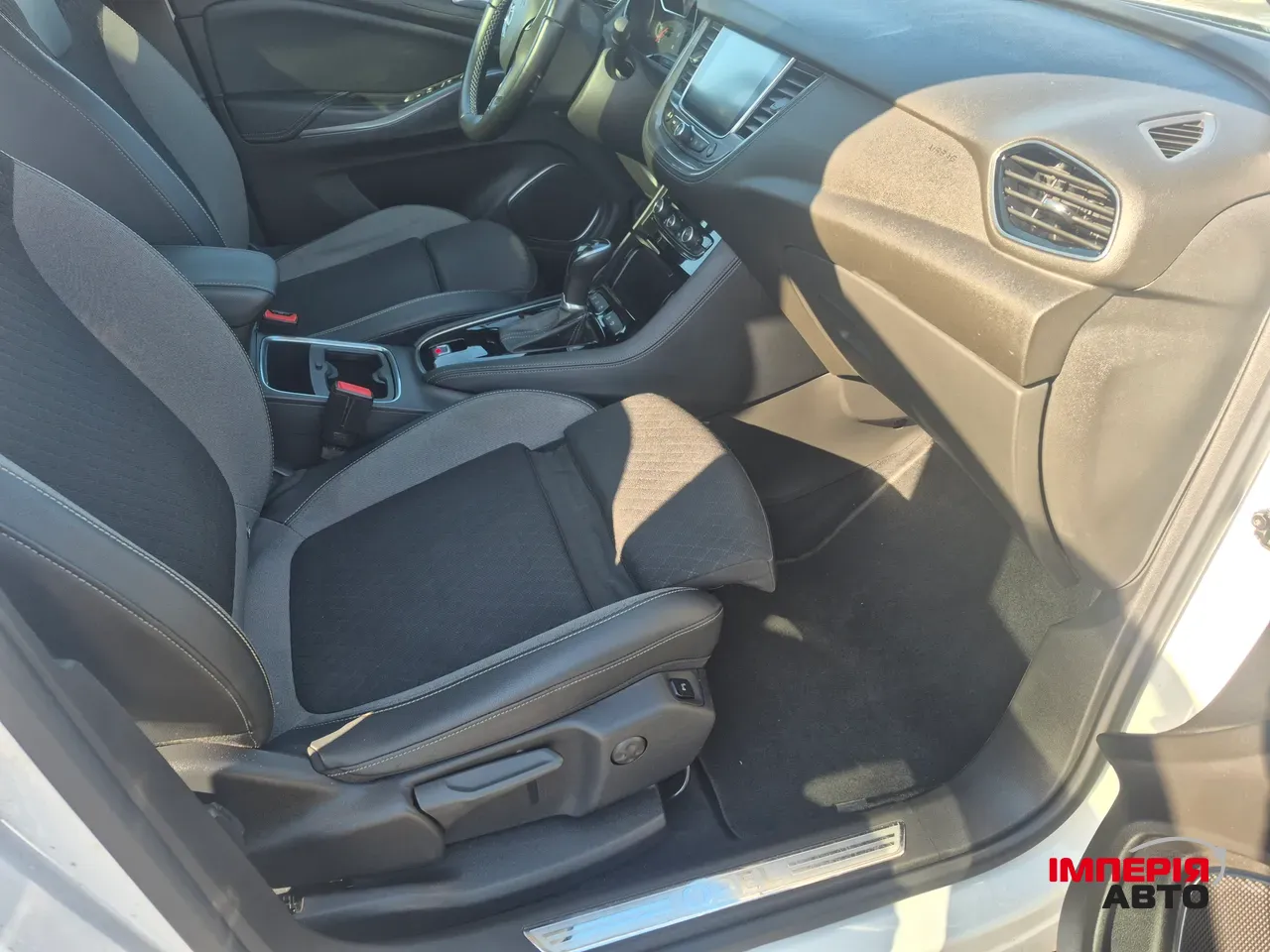 Opel Grandland X - фото 24