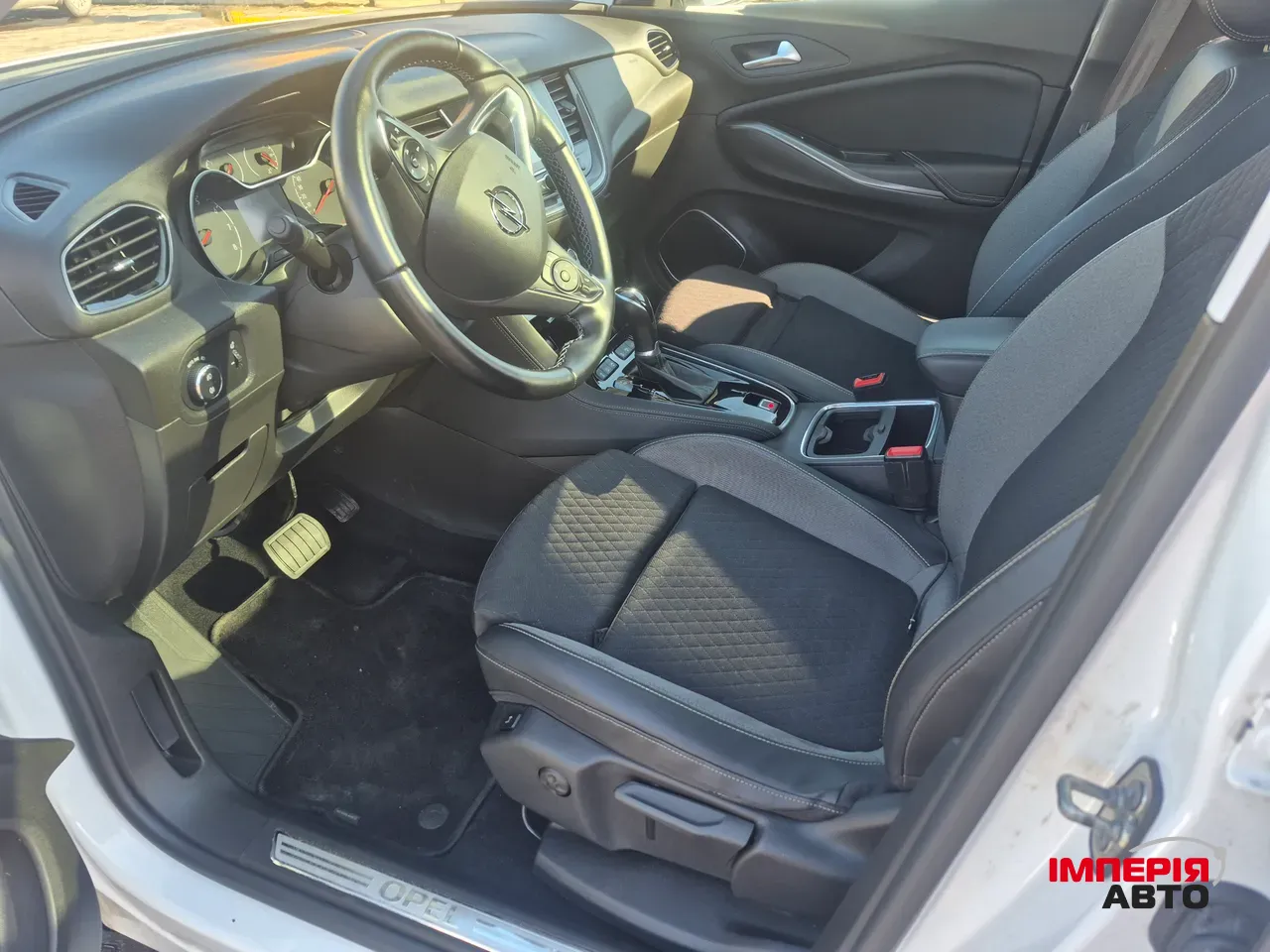 Opel Grandland X - фото 28