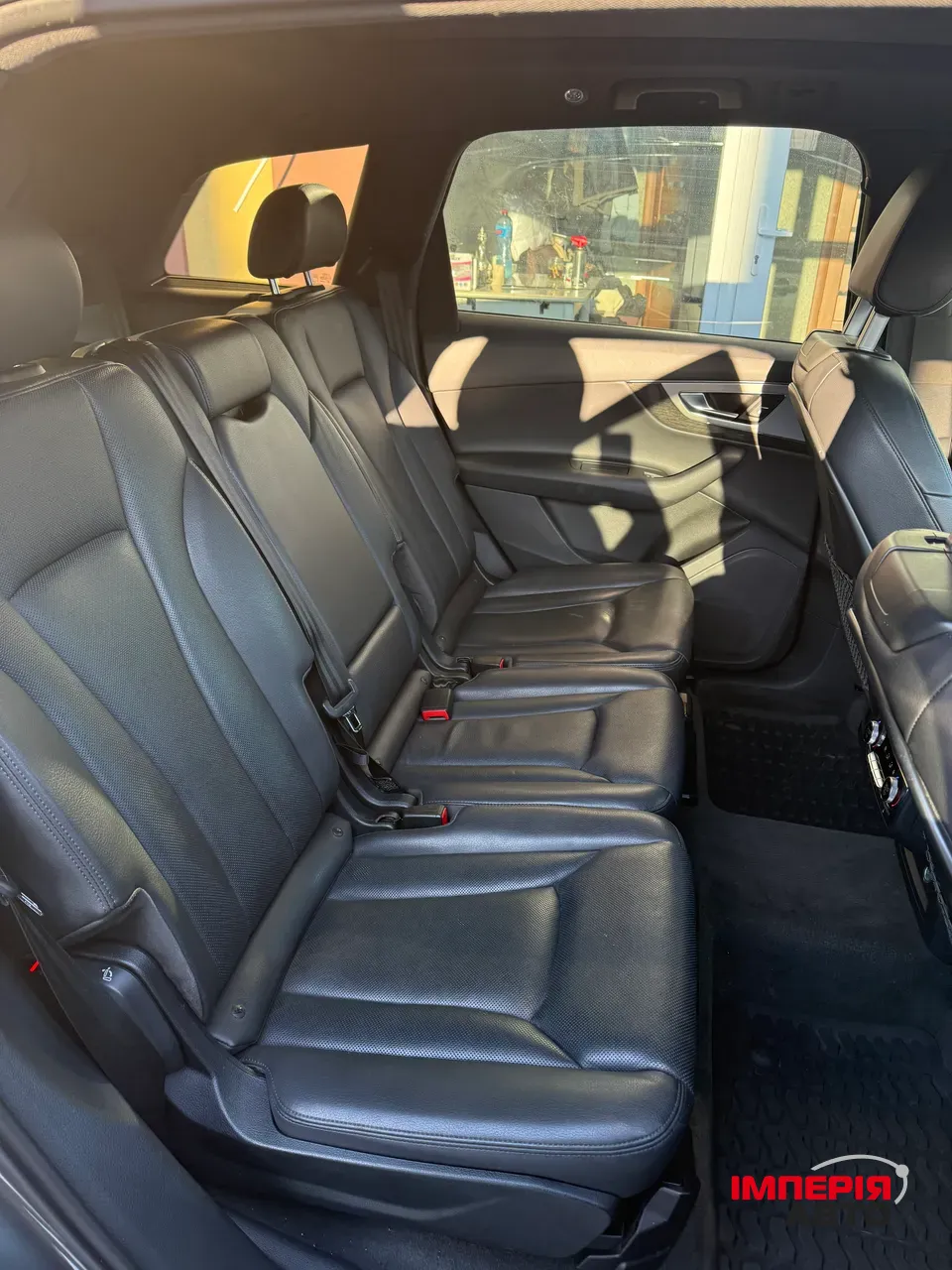 Audi Q7 - фото 22