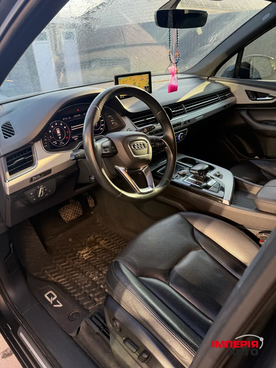 Audi Q7 - фото 18