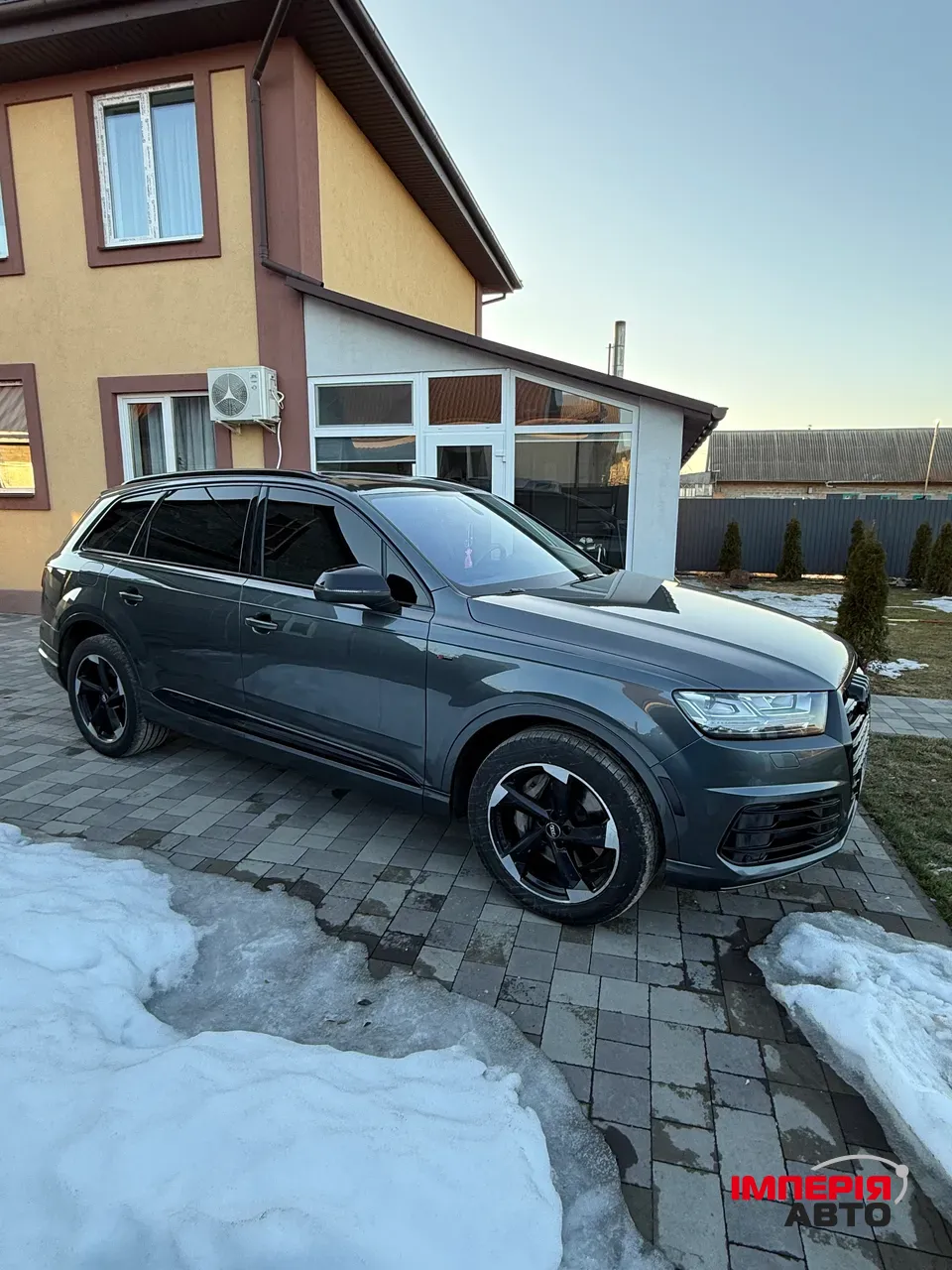 Audi Q7 - фото 10