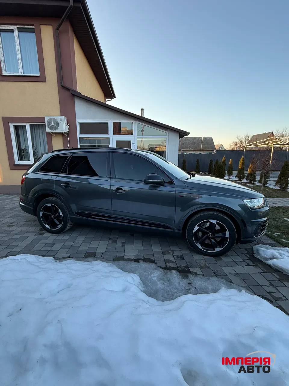 Audi Q7 - фото 2