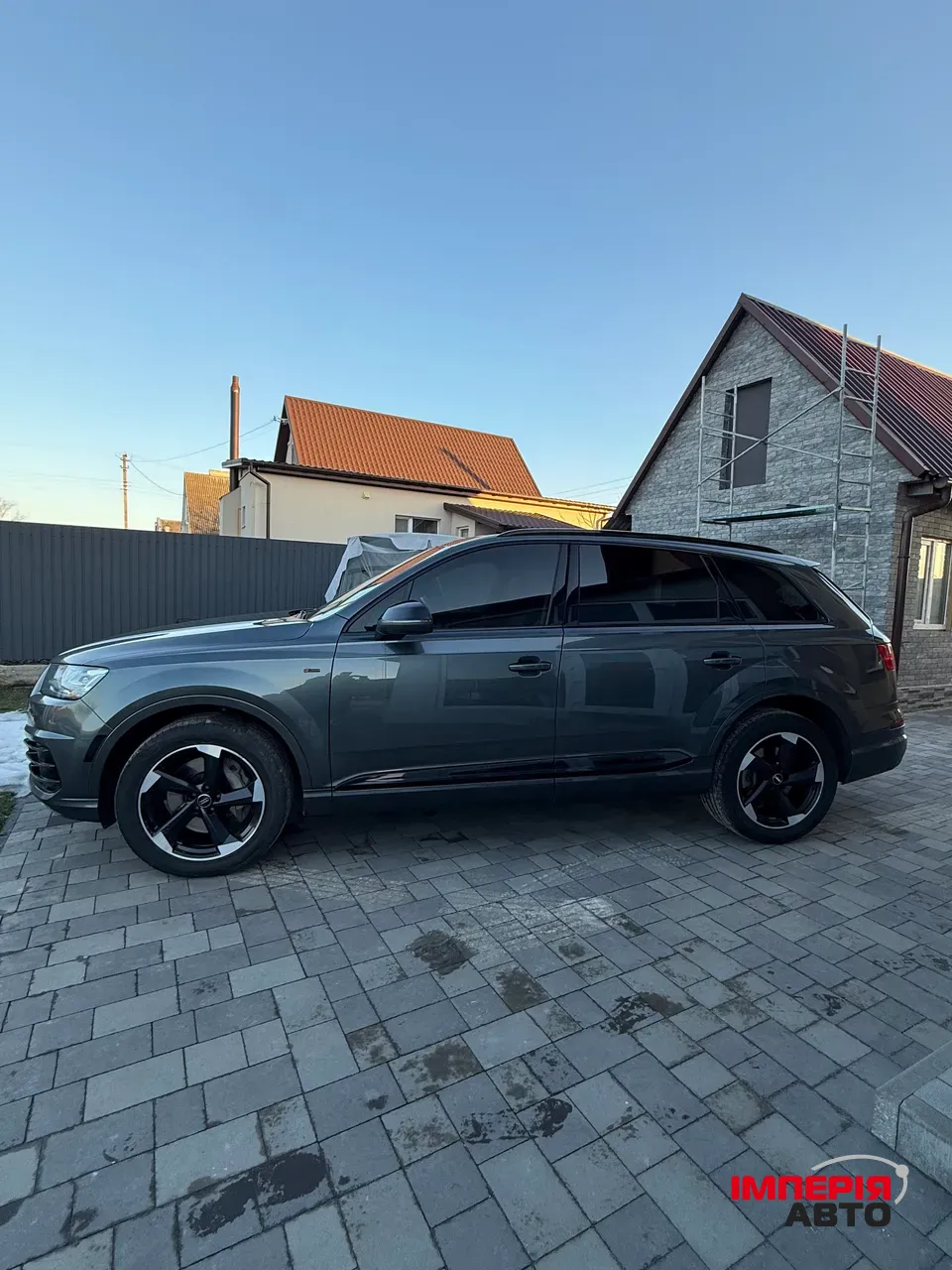 Audi Q7 - фото 21
