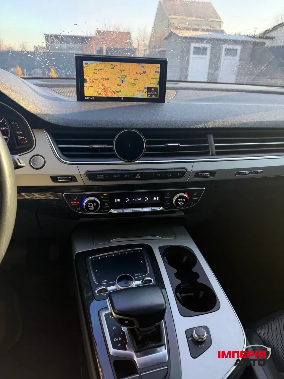 Audi Q7 - фото 25