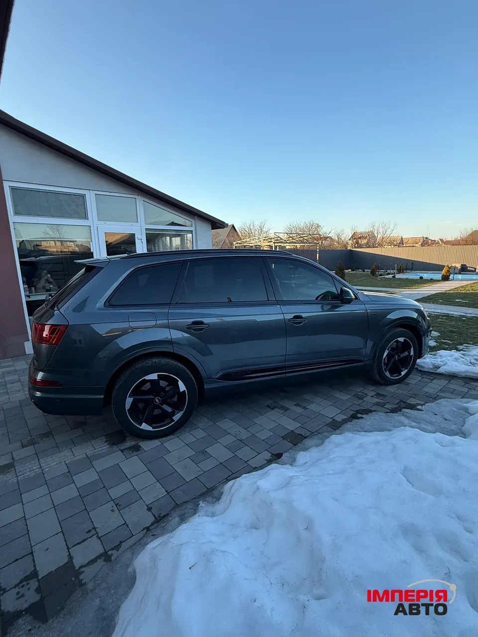 Audi Q7 - фото 9