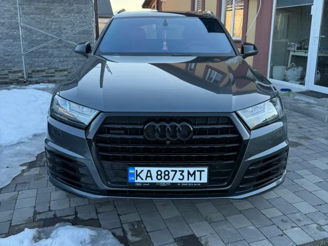 Audi Q7 - фото 3