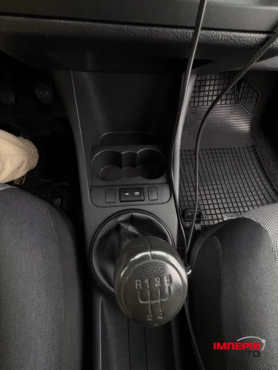 Skoda Fabia - фото 11