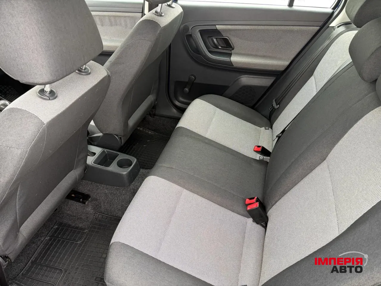 Skoda Fabia - фото 5